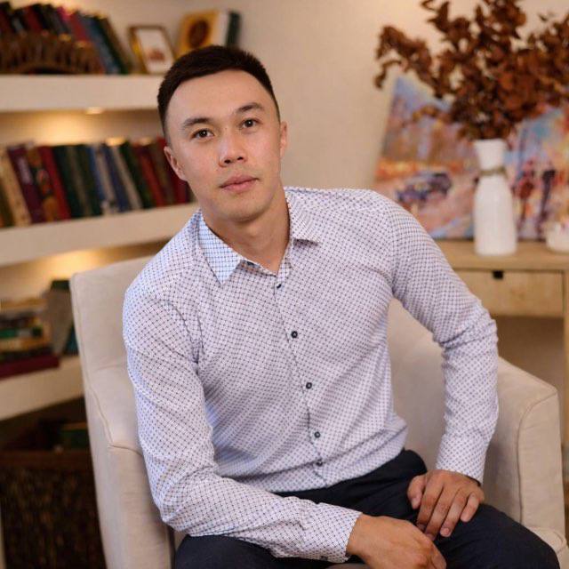 Дамир Алиев